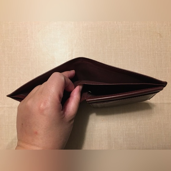 KIN DON Artificial Leather Brown wallet - Picture 5 of 6